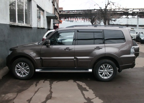 Установка навесного оборудования Mitsubishi PAJERO IV 06-