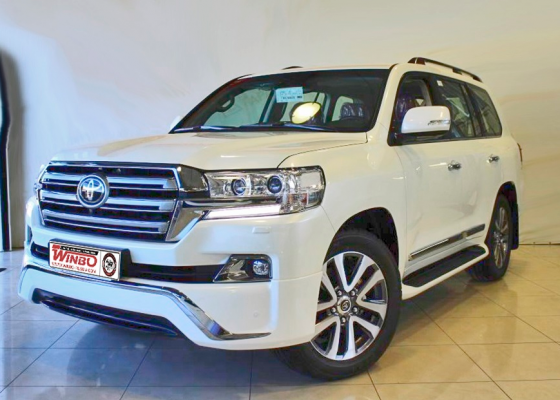 Накладка переднего и заднего бампера Executive для Toyota LC200 2016+